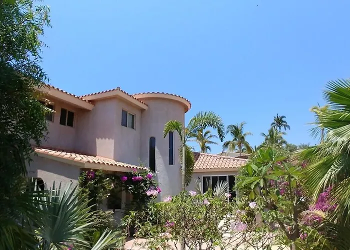5 Min Walk - Private Casa Shona 5 Bedroom Holiday home *