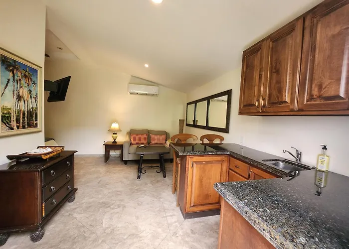 Holiday home 5 Min Walk - Private Casa Shona 5 Bedroom *